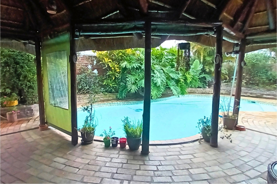 4 Bedroom Property for Sale in Beacon Bay Eastern Cape